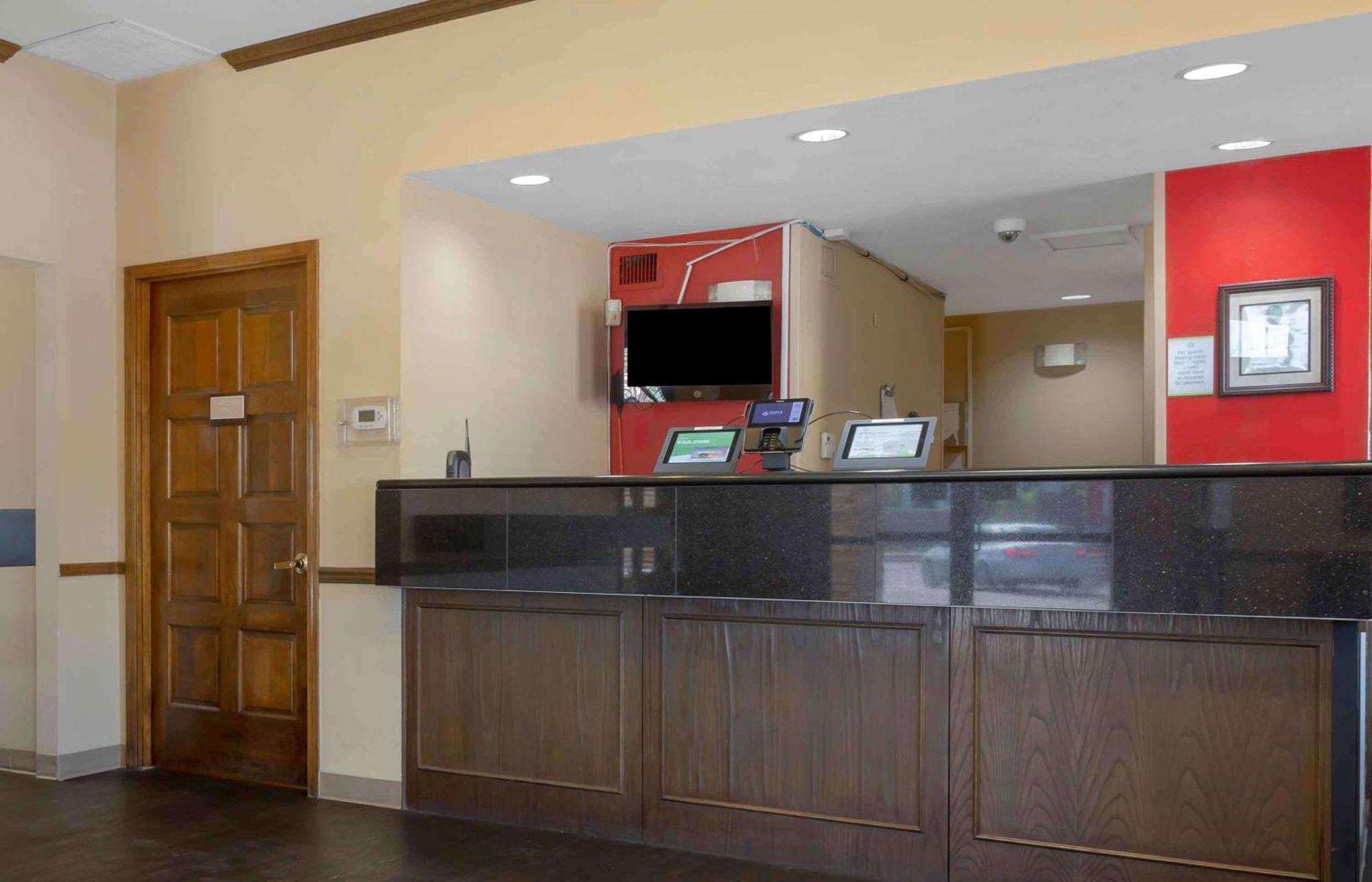 Extended Stay America Select Suites - Phoenix - Airport - E Oak St Exterior photo